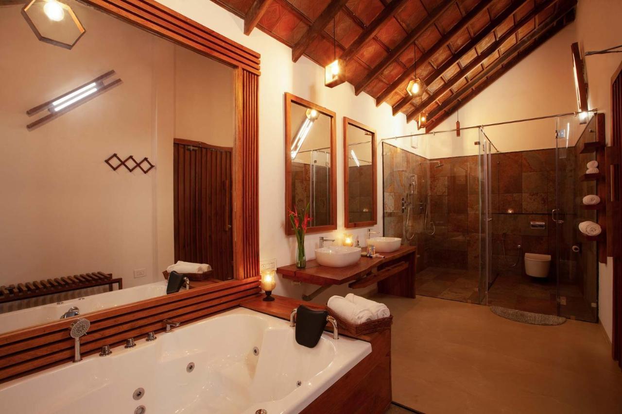 Stayvista At Cedar - Strelitzia 2Bhk With Breakfast And Jacuzzi Chikmagalūr エクステリア 写真
