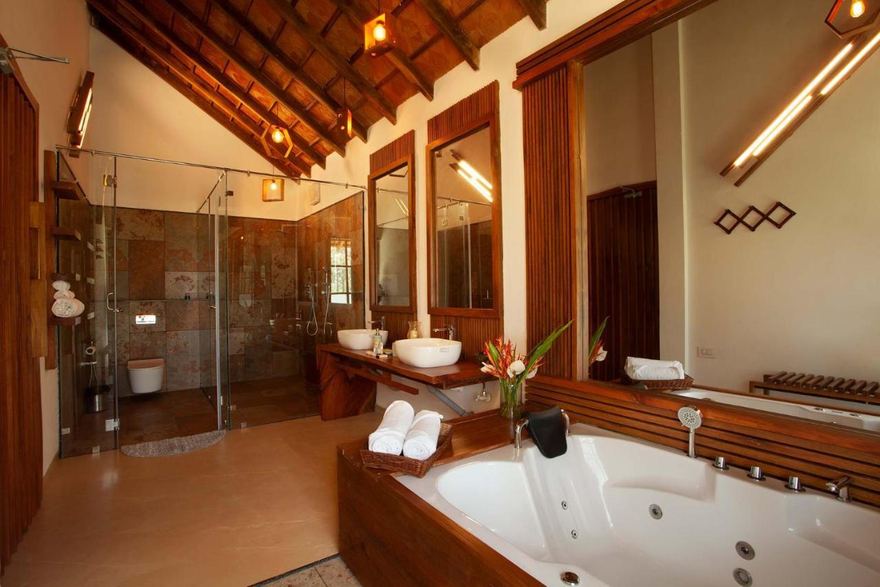 Stayvista At Cedar - Strelitzia 2Bhk With Breakfast And Jacuzzi Chikmagalūr エクステリア 写真